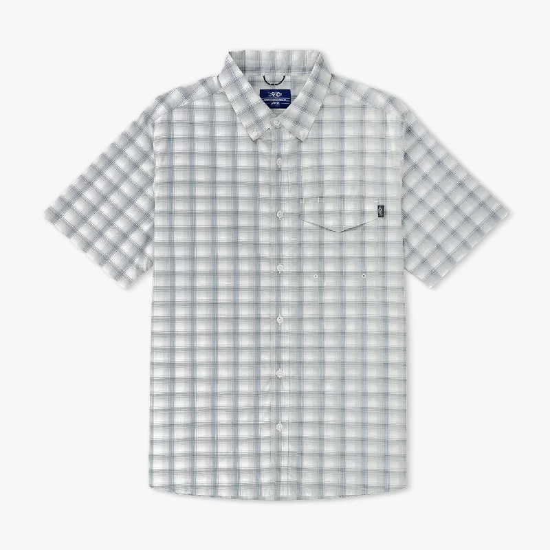 Men's Retro - Style Hawaiian Print Casual Shirts in Bold Patterns for a Tropical VacationPortside SS Vented Fishing Shirt
