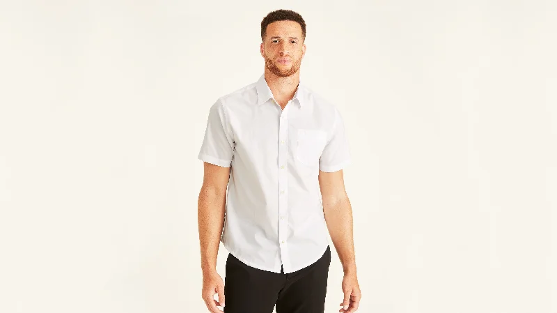 Plus Size Men's Striped Chambray Casual Shirts with a Spread Collar for a Preppy AppearanceSignature Comfort Flex Shirt, Classic Fit (Big and Tall) Plus Size Men's Striped Chambray Casual Shirts with a Spread Collar for a Preppy AppearanceSignature Comfort Flex Shirt, Classic Fit (Big and Tall)