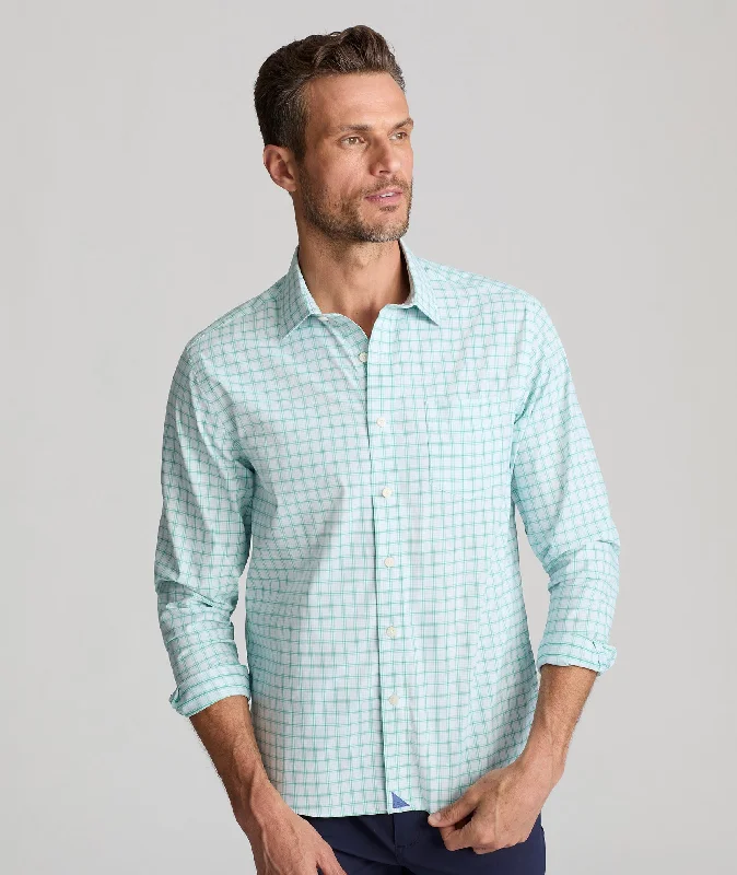 Men's Retro - Style Hawaiian Print Casual Shirts in Bold Patterns for a Tropical VacationPerformance Shirt With Pocket Men's Retro - Style Hawaiian Print Casual Shirts in Bold Patterns for a Tropical VacationPerformance Shirt With Pocket
