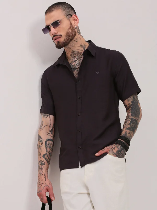 Men's Organic Cotton Casual Shirts with a Soft Handfeel for Everyday ComfortMen Grey Solid Slim Fit Shirt