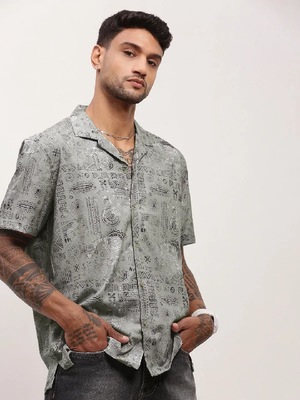 Men's Shearling - Lined Collar Casual Shirts in Brown for a Rustic and Warm AppealMen Green Geometric Cuban Collar Shirt