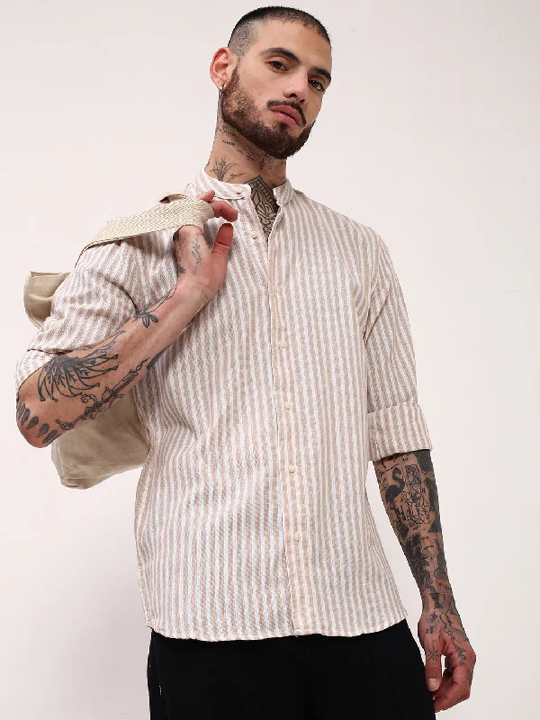 Men's Two - Tone Contrast Panel Casual Shirts in White and Navy for a Stylish and Eye - Catching DesignMen Cream Striped Slim Fit Shirt Men's Two - Tone Contrast Panel Casual Shirts in White and Navy for a Stylish and Eye - Catching DesignMen Cream Striped Slim Fit Shirt