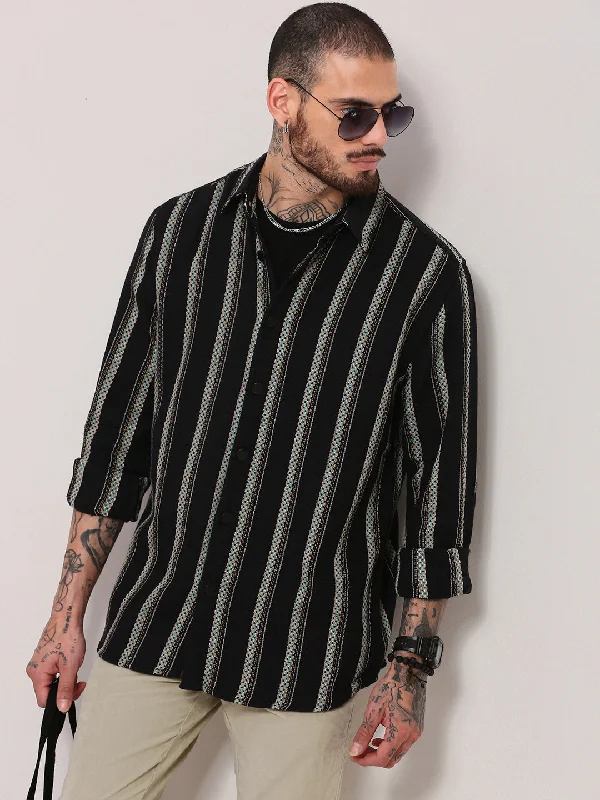 Men's Thermal - Lined Casual Shirts in Black for Added Warmth in Cold WeatherMen Black Striped Shacket