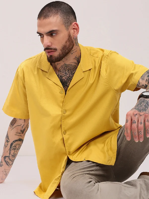 Men's Graphic - Printed Casual Shirts with Pop - Culture References for a Fun and Stylish LookMen Yellow Solid Cuban Collar Shirt