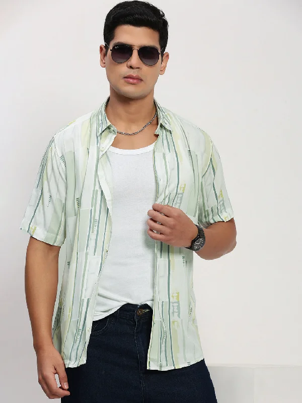 Men's Sustainable Recycled Material Casual Shirts for Eco - Conscious ConsumersMen Multi Striped Slim Fit Shirt