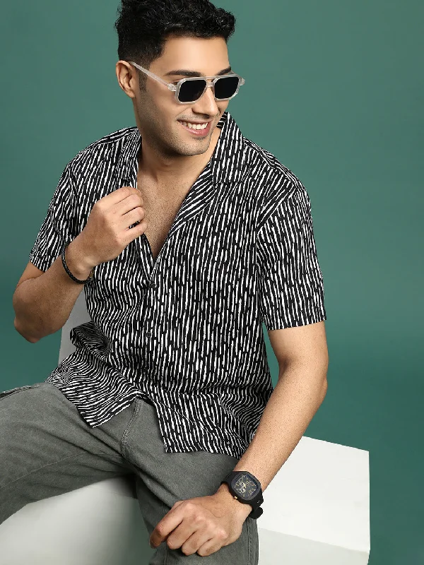 Men's Thermal - Lined Casual Shirts in Black for Added Warmth in Cold WeatherMen Cuban Collar Abstract Black Relaxed Fit Shirt