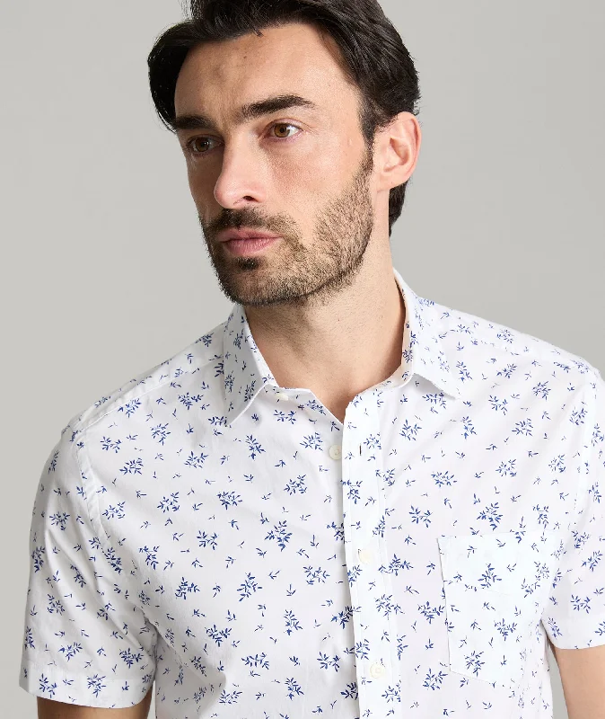 Men's Embroidered Detail Casual Shirts in Beige for a Touch of EleganceStretch Cotton Short-Sleeve Ward Shirt Men's Embroidered Detail Casual Shirts in Beige for a Touch of EleganceStretch Cotton Short-Sleeve Ward Shirt