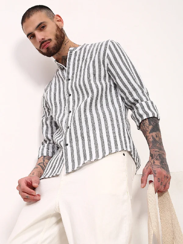Men's Long - Line Oversized Casual Shirts in Dark Gray for a Relaxed and Modern LookMen Green Striped Slim Fit Shirt Men's Long - Line Oversized Casual Shirts in Dark Gray for a Relaxed and Modern LookMen Green Striped Slim Fit Shirt