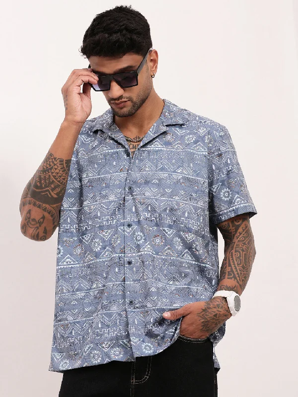 Men's Tailored Fit Checkered Casual Shirts in Multicolor for a Smart - Casual EnsembleMen Blue Geometric Cuban Collar Shirt