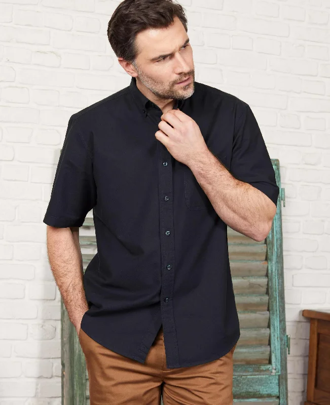 Men's Retro - Style Hawaiian Print Casual Shirts in Bold Patterns for a Tropical VacationDark Navy Classic Fit Short Sleeve Oxford Shirt Men's Retro - Style Hawaiian Print Casual Shirts in Bold Patterns for a Tropical VacationDark Navy Classic Fit Short Sleeve Oxford Shirt