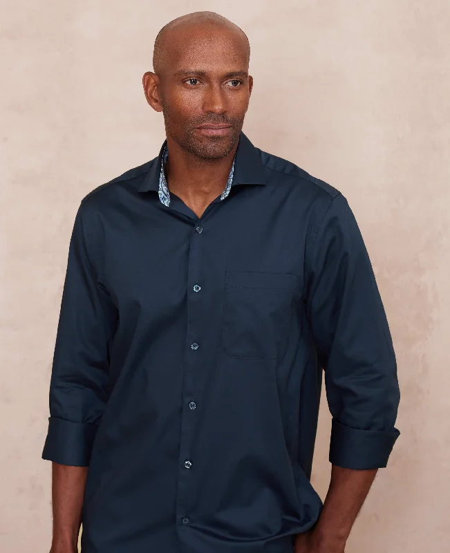Men's Organic Cotton Casual Shirts with a Soft Handfeel for Everyday ComfortNavy Cotton Twill Classic Fit Smart-Casual Shirt - Single Cuff