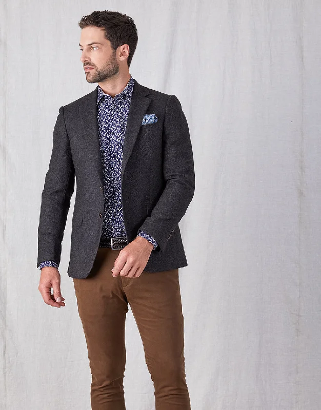 Plus Size Men's Herringbone Patterned Blazer in Grey for a Timeless and Sophisticated AppearanceHawker Chocolate Twill Blazer