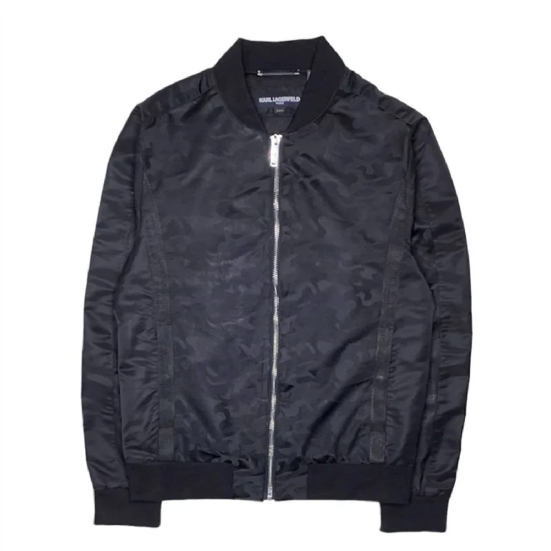 Hooded men jackets with a detachable faux - fur trim for added warmthMen's Zip-Up Jacket In Black Camo