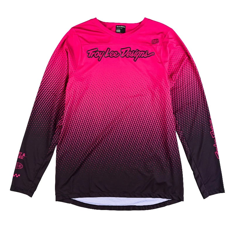 Men's Breathable Polyester Running Jerseys in Bright Neon Colors for High - Visibility WorkoutsSkyline LS Jersey Buzzed Berry