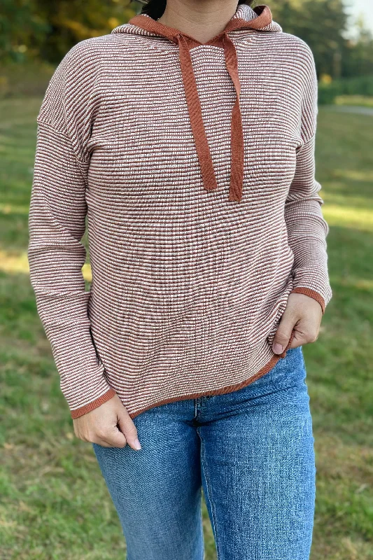 Men's Cable - Knit Cardigan in Beige with a Shawl Collar for a Traditional and Warm AppearanceCopper Striped Pullover