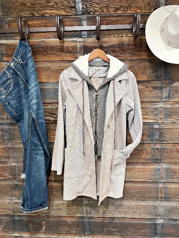 Tall Men's Open - Front Linen Cardigan in Light Blue for a Breezy Summer EnsembleThe Tulsa Jacket Tall Men's Open - Front Linen Cardigan in Light Blue for a Breezy Summer EnsembleThe Tulsa Jacket