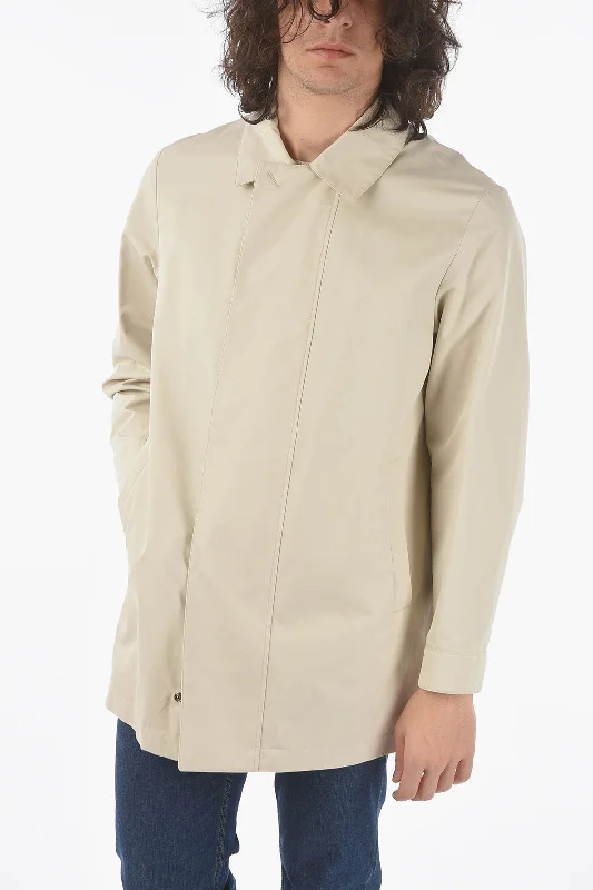 Men coats with a contrasting trim for a fashion - forward aestheticCorneliani Id Hidden Closure Lightweight Jacket Men coats with a contrasting trim for a fashion - forward aestheticCorneliani Id Hidden Closure Lightweight Jacket
