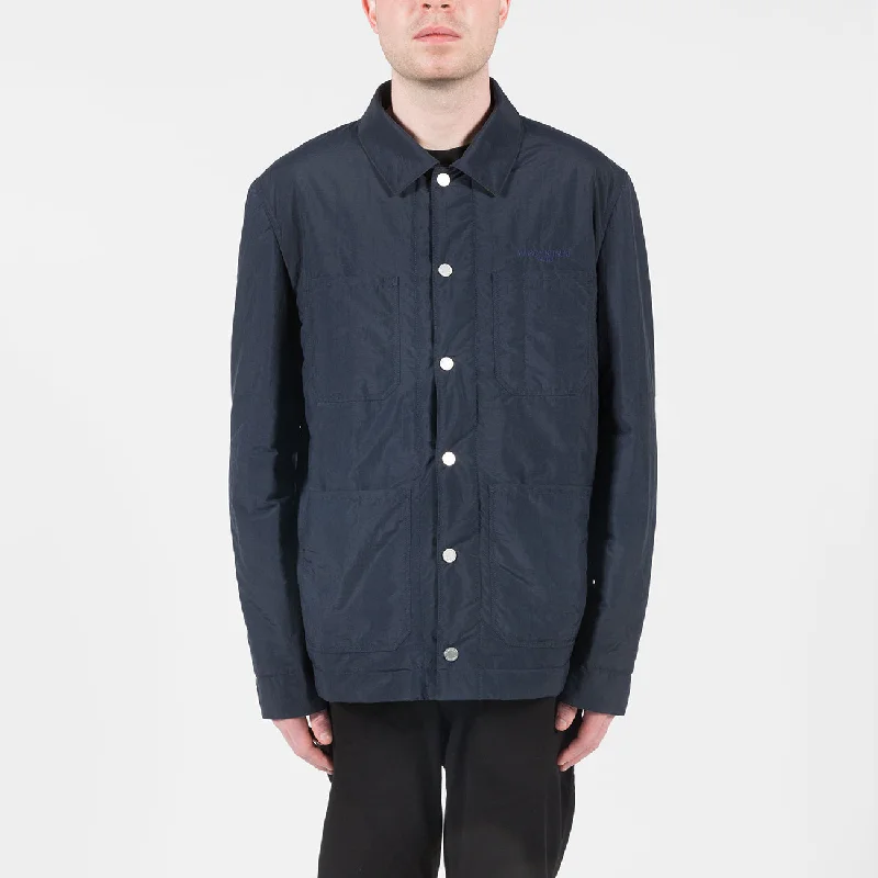 Men coats with a hooded design for added protection against the elementsTECHNICAL WORKER JACKET DARK NAVY Men coats with a hooded design for added protection against the elementsTECHNICAL WORKER JACKET DARK NAVY