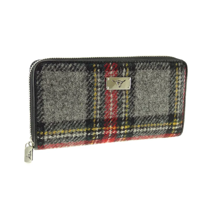 Lightweight men vest made from recycled materials for eco - conscious consumersLong Zip Purse 'Staffa' with Harris Tweed® Lightweight men vest made from recycled materials for eco - conscious consumersLong Zip Purse 'Staffa' with Harris Tweed®