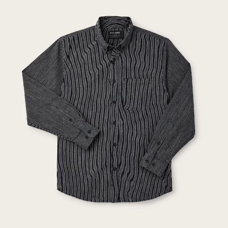 Men's button - front long sleeve Henley shirts with a casual charmCHAMBRAY BUTTON-DOWN SHIRT