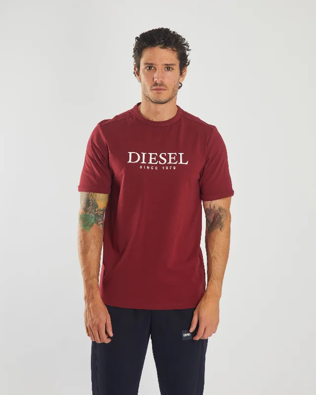 Men's polo t - shirts with a contrast collar for a preppy lookBenjamin Tee Red Plasma Men's polo t - shirts with a contrast collar for a preppy lookBenjamin Tee Red Plasma