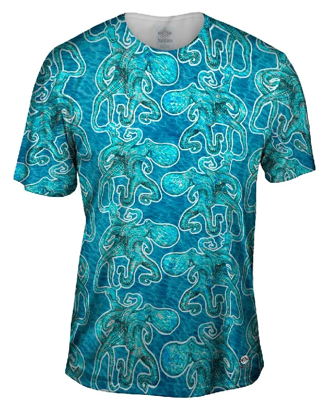 Men's plus - size pocket t - shirts with a classic lookBlushing Octopus Dark Blue