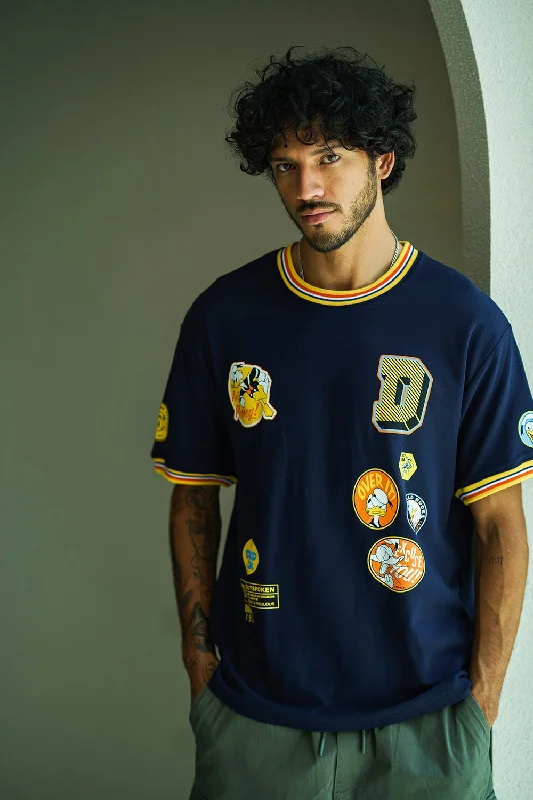 Men's thermal t - shirts with a high - neck design for cold weatherDonald Duck Club Oversized T-shirt Men's thermal t - shirts with a high - neck design for cold weatherDonald Duck Club Oversized T-shirt