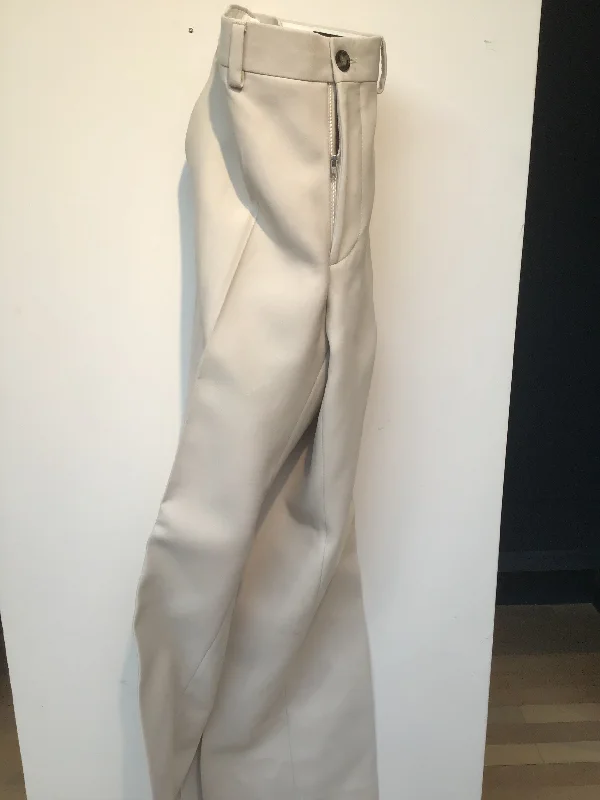 Men's relaxed fit casual chino pants for weekend brunchesJ. LINDEBERG Moonbeam Pant white