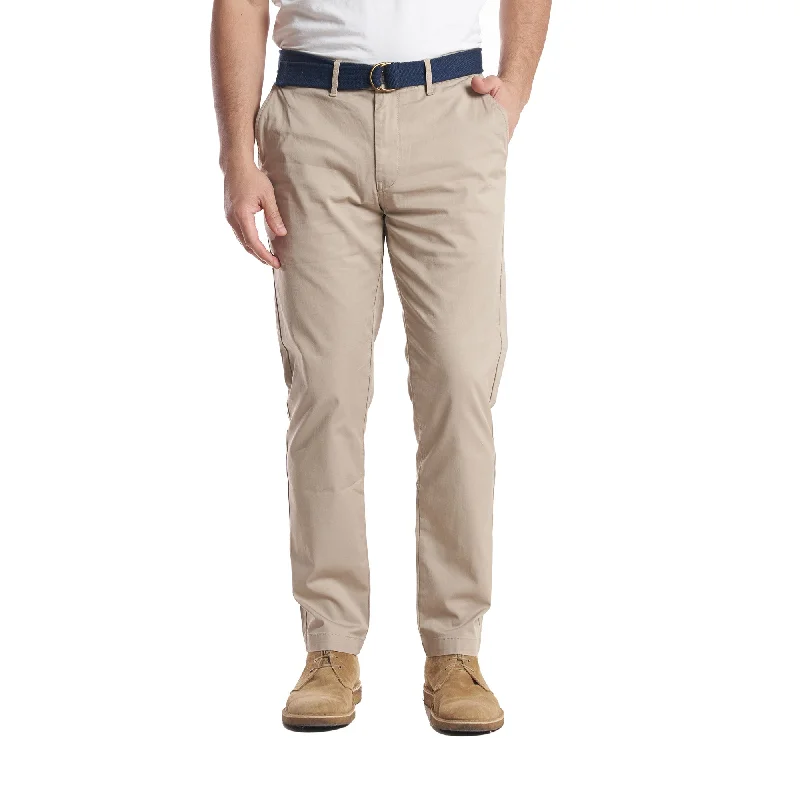 Men's tapered leg casual twill pants for a modern office lookLightweight Stretch Chinos Standard Fit - Khaki