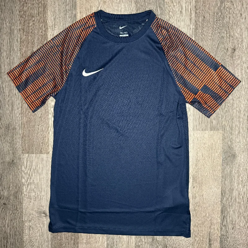 Men's lightweight performance t - shirts for running marathonsNike Dri-Fit Academy Tee - Navy Men's lightweight performance t - shirts for running marathonsNike Dri-Fit Academy Tee - Navy