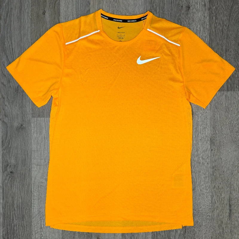 Men's long - sleeve henley t - shirts with button - down placketsNike Miler Tee Laser Orange