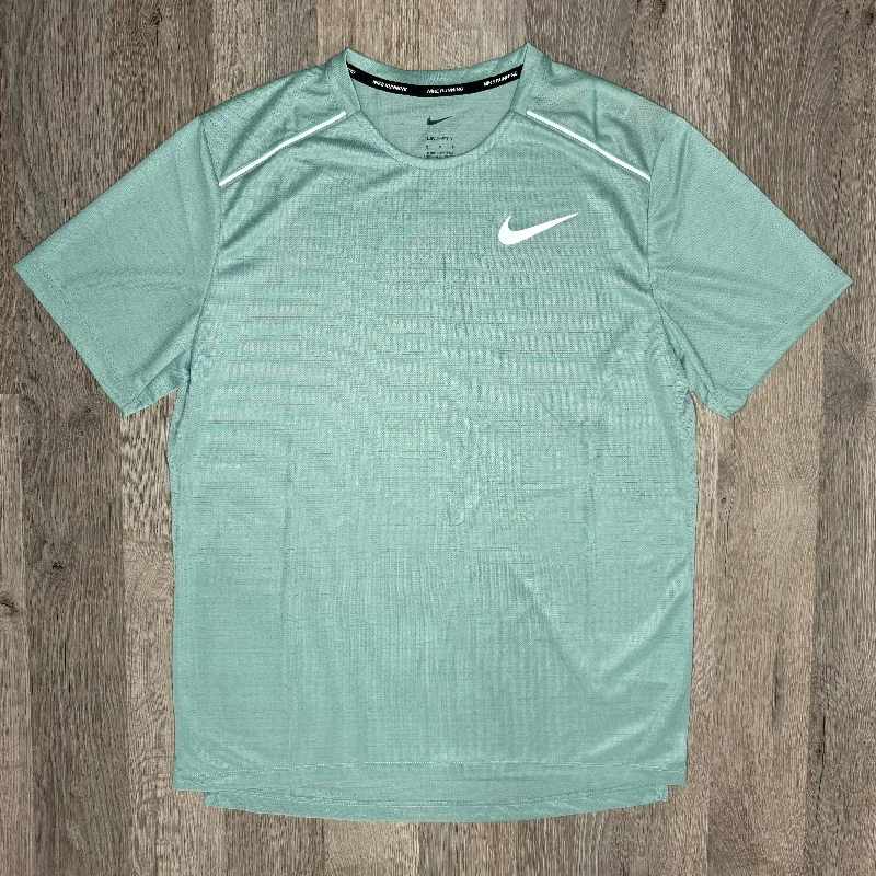 Men's printed Hawaiian t - shirts for tropical vacationsNike Miler Tee Mineral
