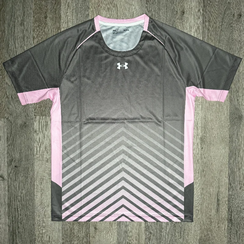 Men's eco - friendly recycled t - shirts for sustainable fashion choicesUnder Armour Arrow Tee - Grey / Pink Men's eco - friendly recycled t - shirts for sustainable fashion choicesUnder Armour Arrow Tee - Grey / Pink
