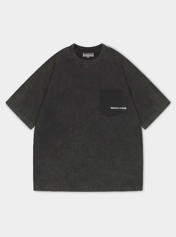 Men's antimicrobial t - shirts for odor - free freshness during travelWASHED POCKET DETAIL T-SHIRT - CHARCOAL Men's antimicrobial t - shirts for odor - free freshness during travelWASHED POCKET DETAIL T-SHIRT - CHARCOAL